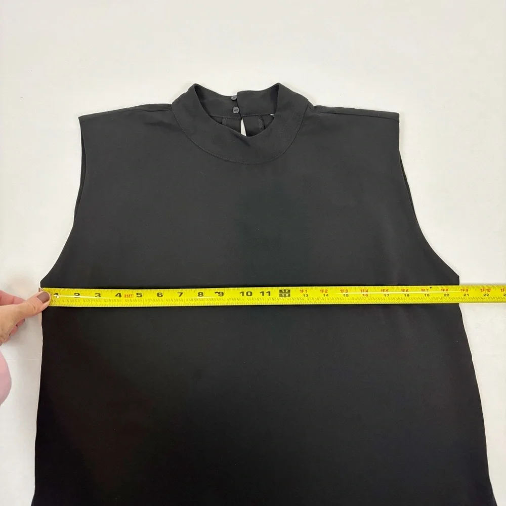 Steve Madden Adelie Top in Black Onyx Size M